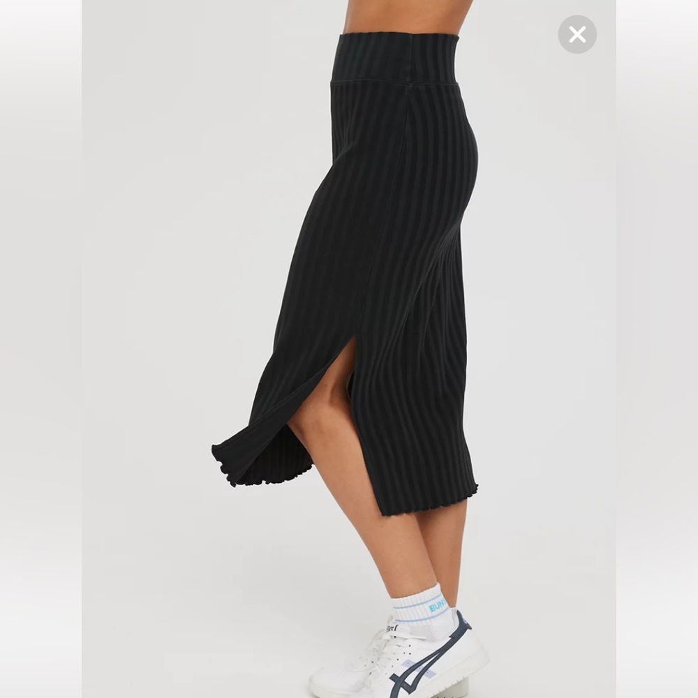 Aerie • Offline OG Groove Midi Skirt